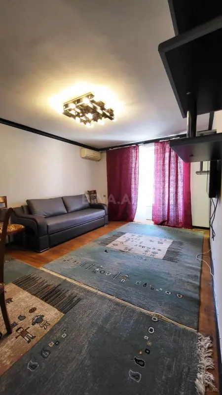 Satılır 2 otaqlı mənzil 58 m²