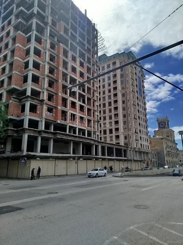 Satılır 2 otaqlı mənzil 88 m²