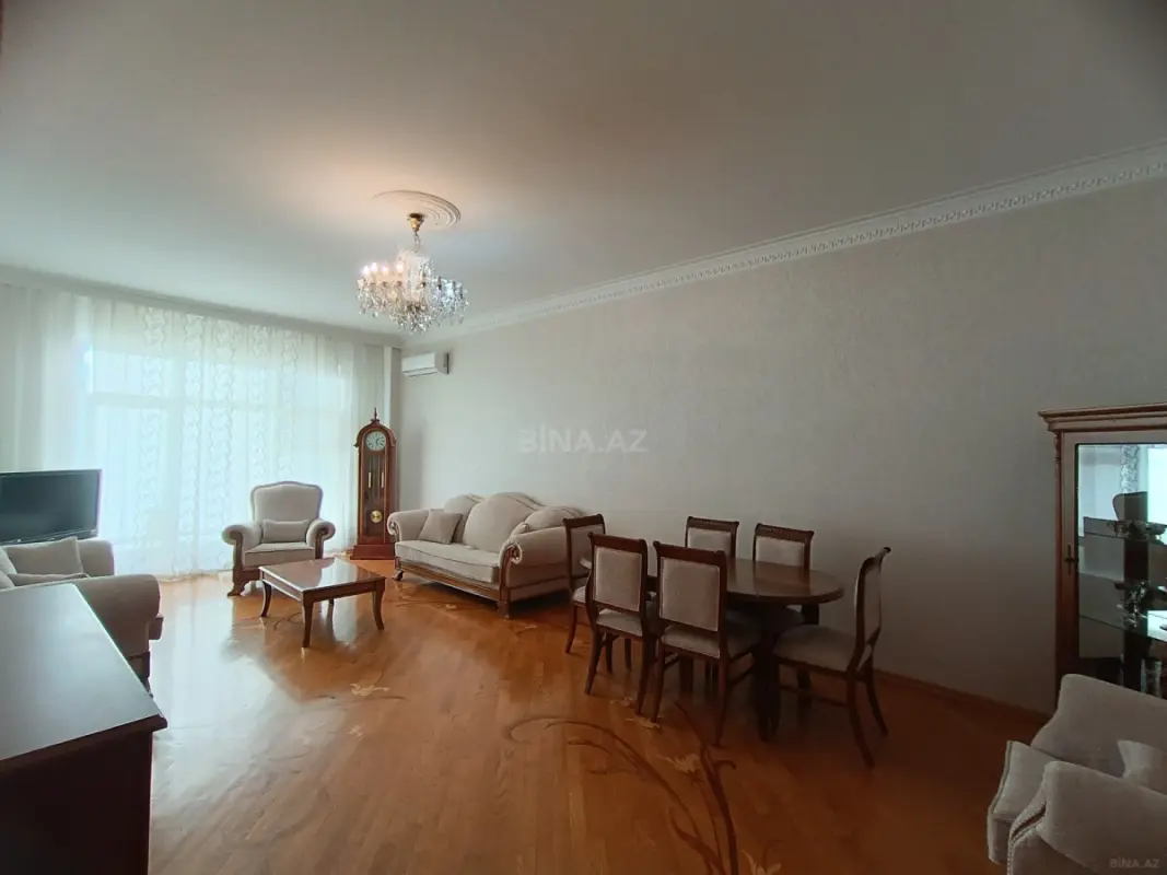 Kirayə verilir 3 otaqlı mənzil 168 m²