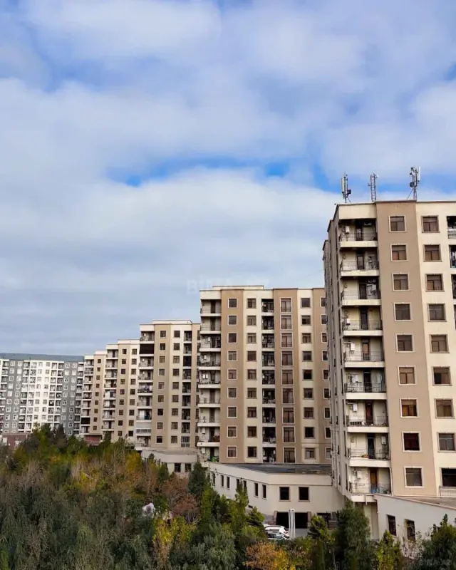 Satılır 1 otaqlı mənzil 42 m²