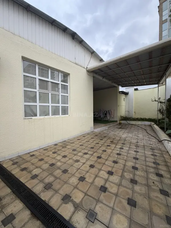 Satılır 5 otaqlı həyət evi 150 m²
