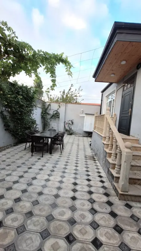 Satılır 3 otaqlı həyət evi 100 m²