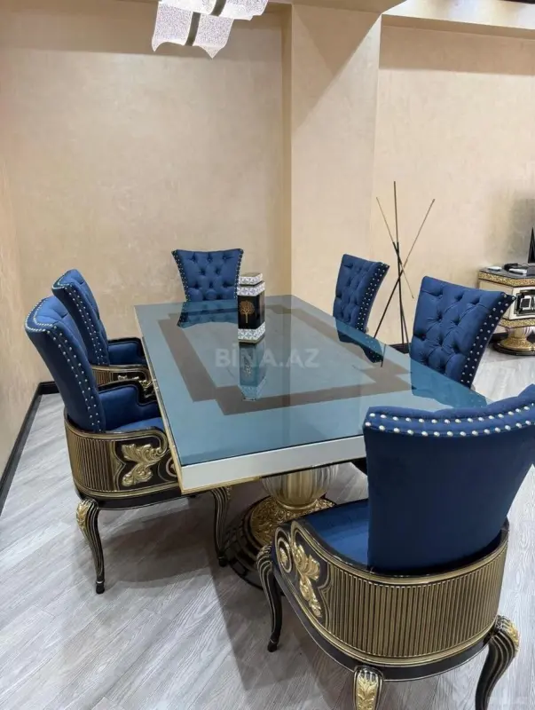 Kirayə verilir 3 otaqlı mənzil 140 m²
