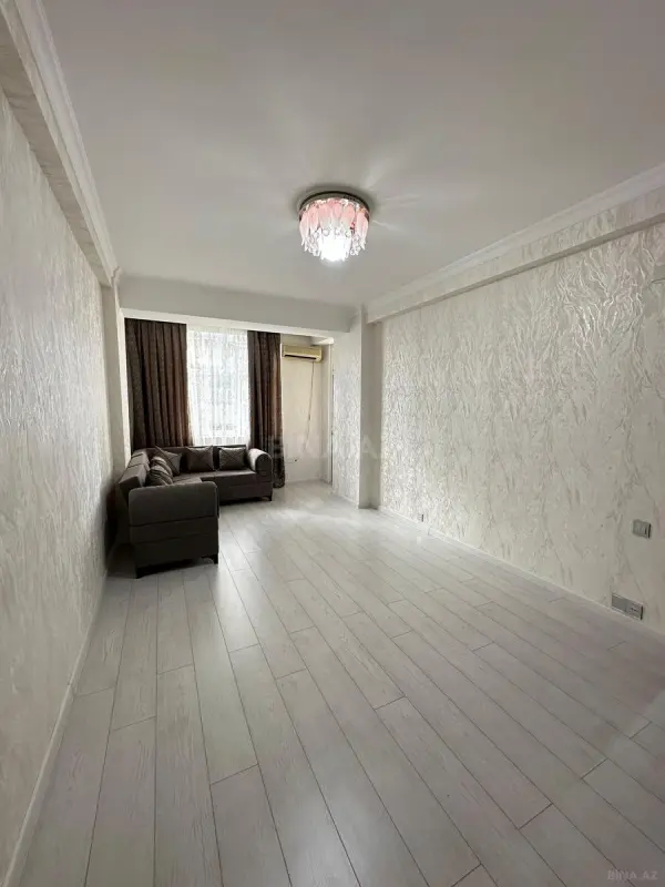 Satılır 2 otaqlı mənzil 70 m²