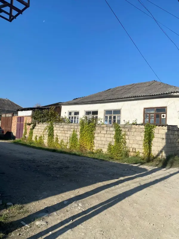Satılır 3 otaqlı həyət evi 82 m²
