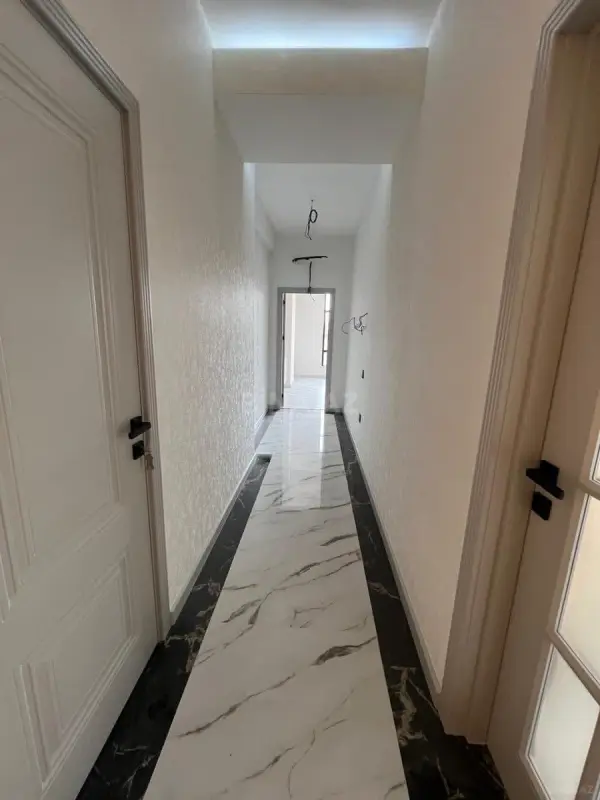 Satılır 3 otaqlı mənzil 117.5 m²