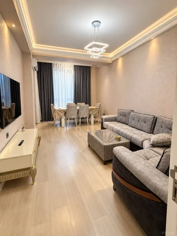 Kirayə verilir 2 otaqlı mənzil 54 m²