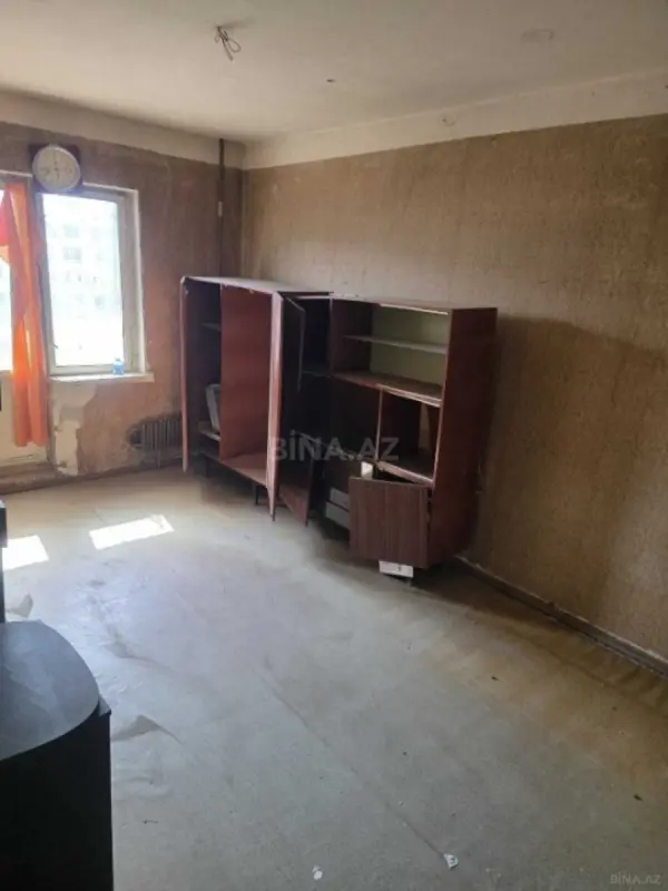 Satılır 4 otaqlı mənzil 110 m²