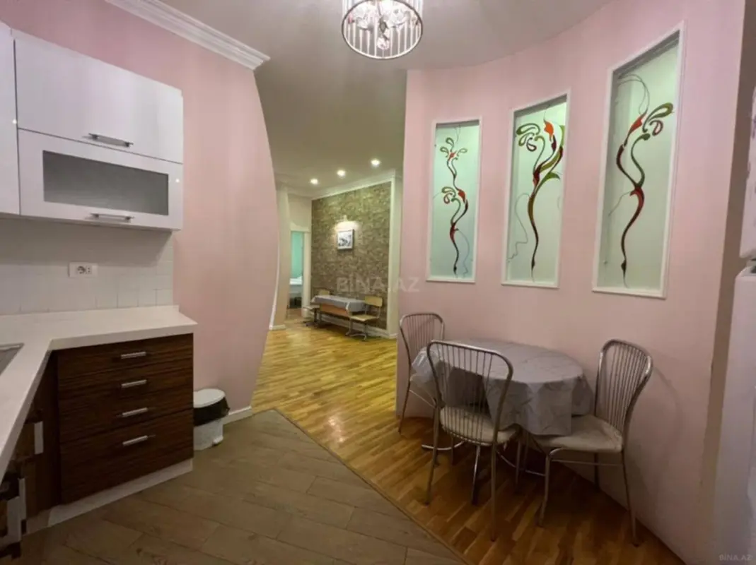 Kirayə verilir 3 otaqlı mənzil 115 m²
