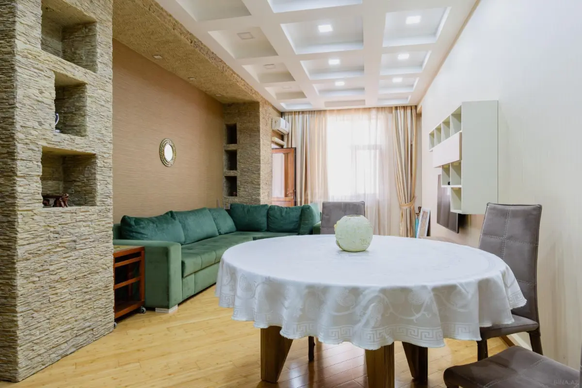 Kirayə verilir 3 otaqlı mənzil 120 m²