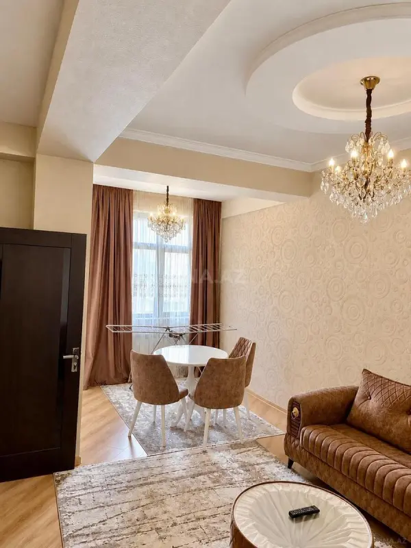 Kirayə verilir 2 otaqlı mənzil 90 m²