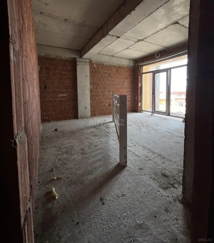 Satılır 3 otaqlı mənzil 174 m²