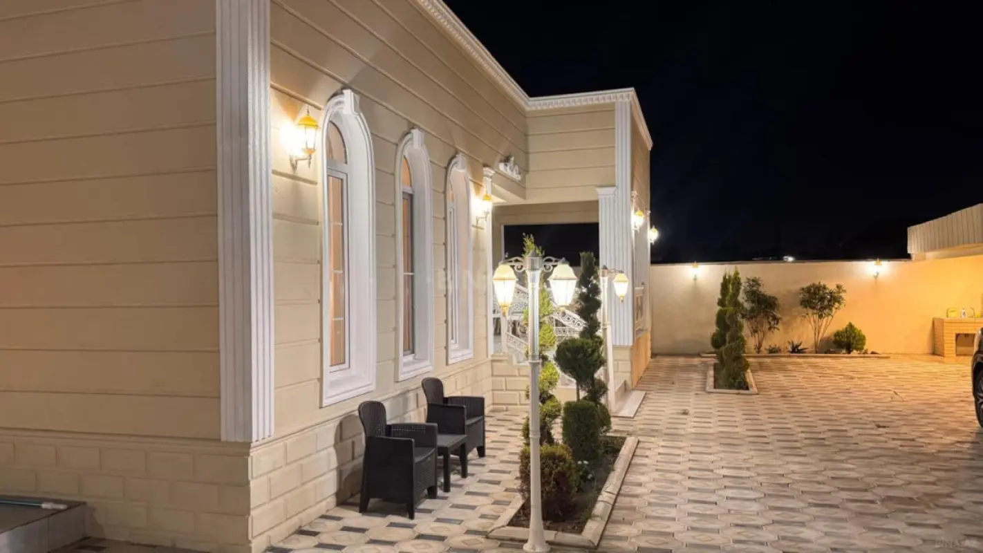 Satılır 4 otaqlı həyət evi 160 m²