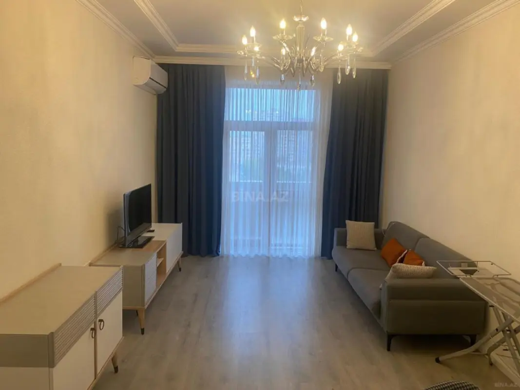 Kirayə verilir 2 otaqlı mənzil 80 m²