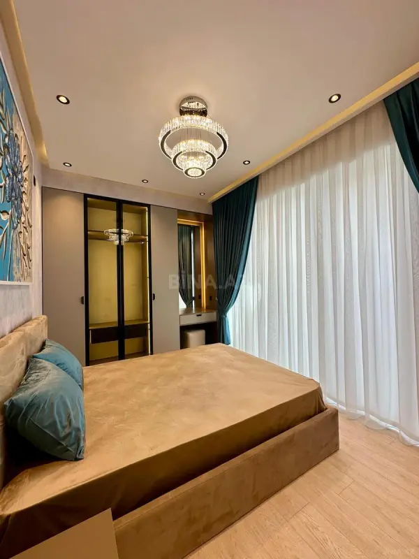 Kirayə verilir 2 otaqlı mənzil 84.1 m²