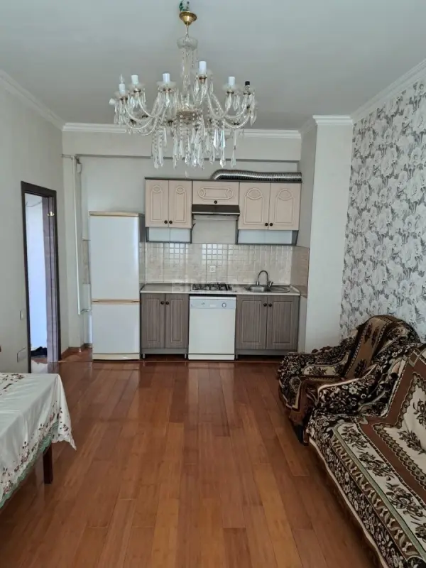 Kirayə verilir 2 otaqlı mənzil 51 m²