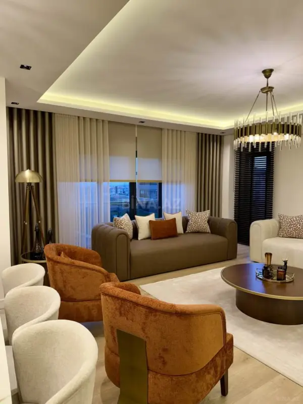 Kirayə verilir 5 otaqlı mənzil 190 m²