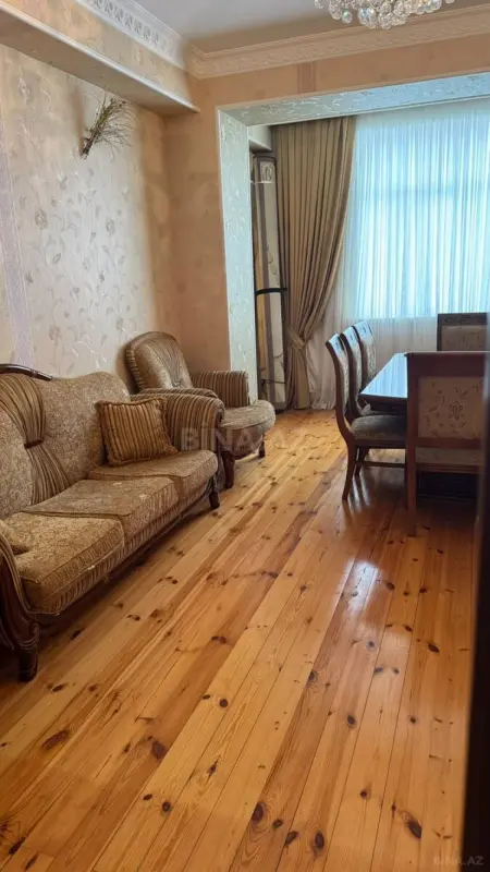 Kirayə verilir 3 otaqlı mənzil 115 m²
