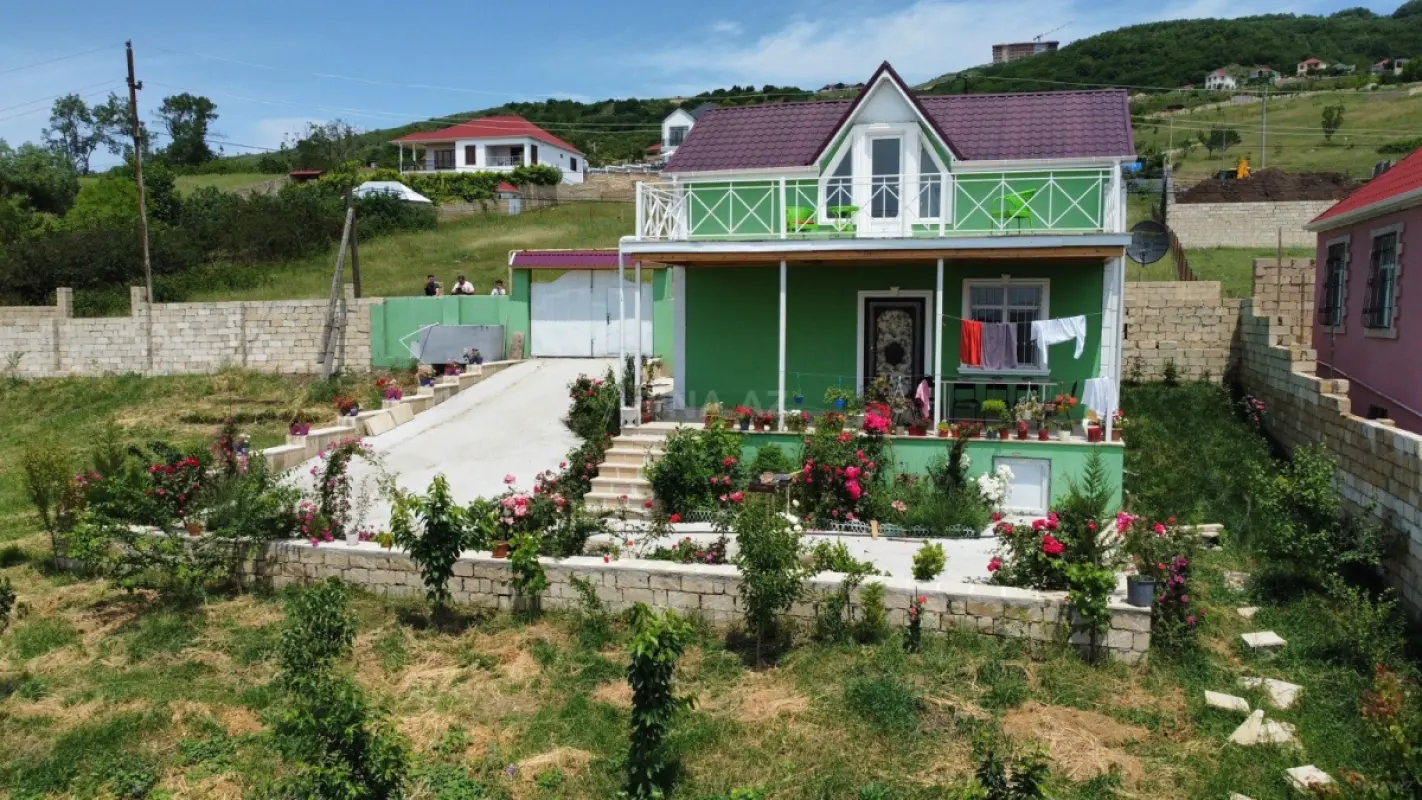 Kirayə verilir 3 otaqlı həyət evi 100 m²