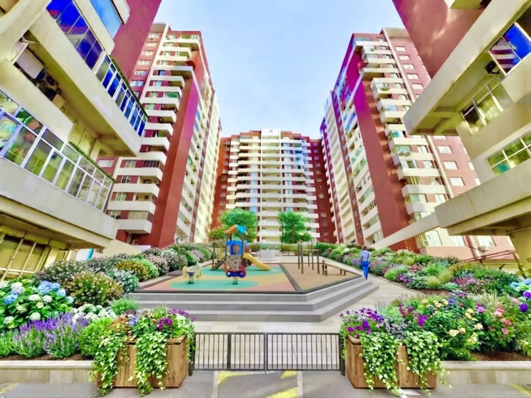 Kirayə verilir 2 otaqlı mənzil 72 m²