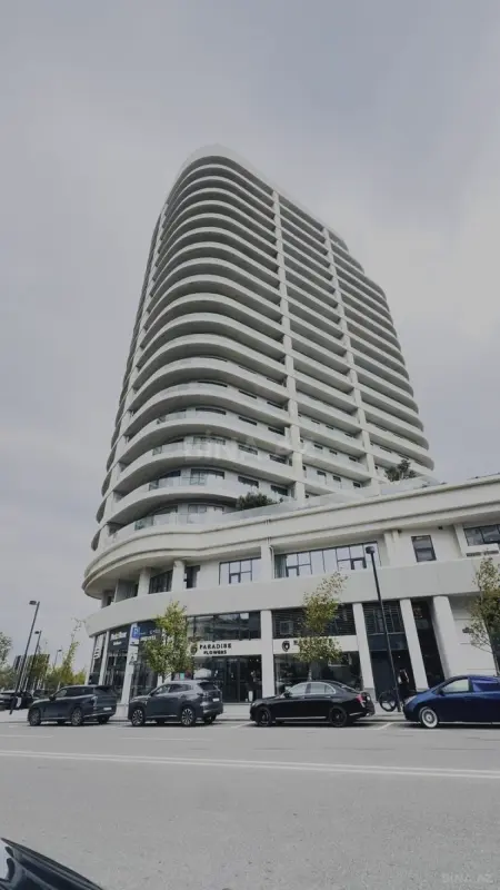 Satılır 3 otaqlı mənzil 109 m²