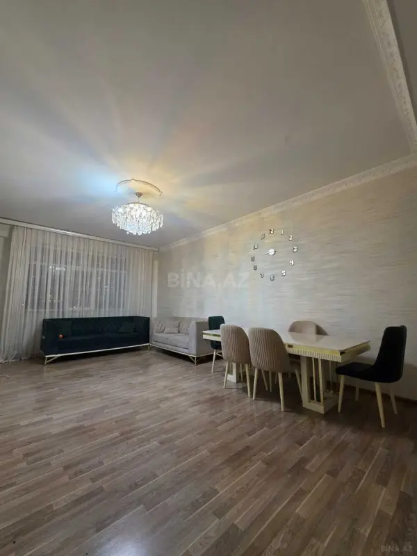 Satılır 3 otaqlı mənzil 134 m²