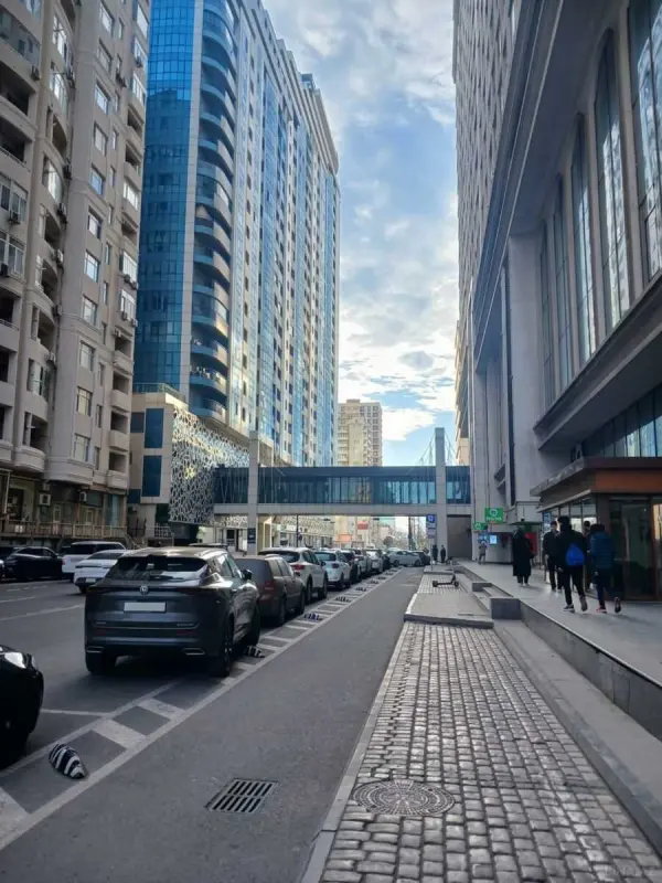 Kirayə verilir 2 otaqlı mənzil 80 m²