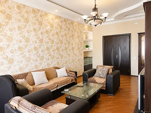 Kirayə verilir 2 otaqlı mənzil 100 m² — Bakı, Xətai 2 otaq 100.00 m²