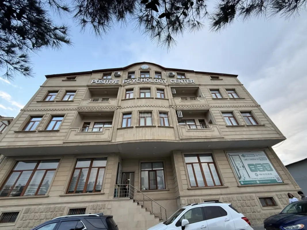 Satılır obyekt 1100 m²