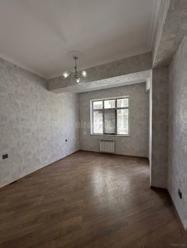 Satılır 3 otaqlı mənzil 125 m²