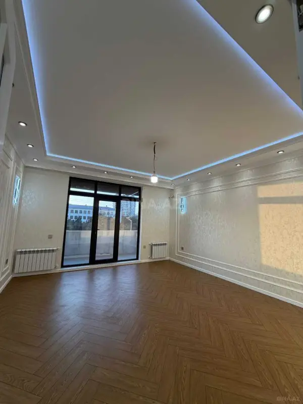 Satılır 3 otaqlı mənzil 115 m²