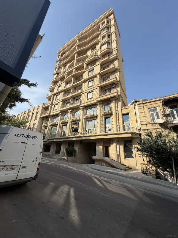 Satılır obyekt 578 m²