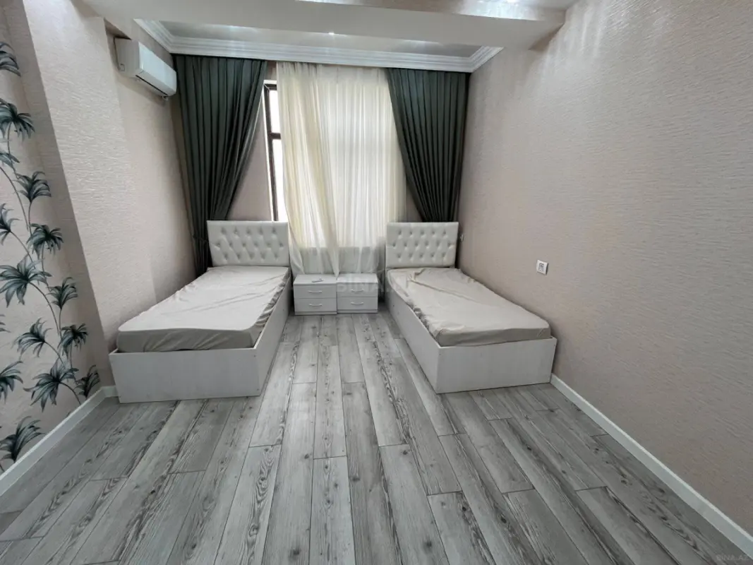 Kirayə verilir 3 otaqlı mənzil 140 m²
