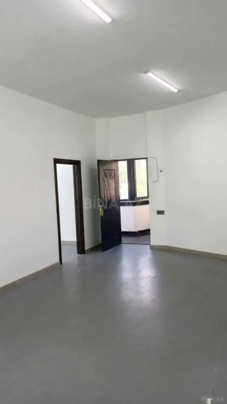 Kirayə verilir 4 otaqlı ofis 100 m²