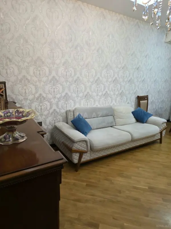 Kirayə verilir 3 otaqlı mənzil 115 m²