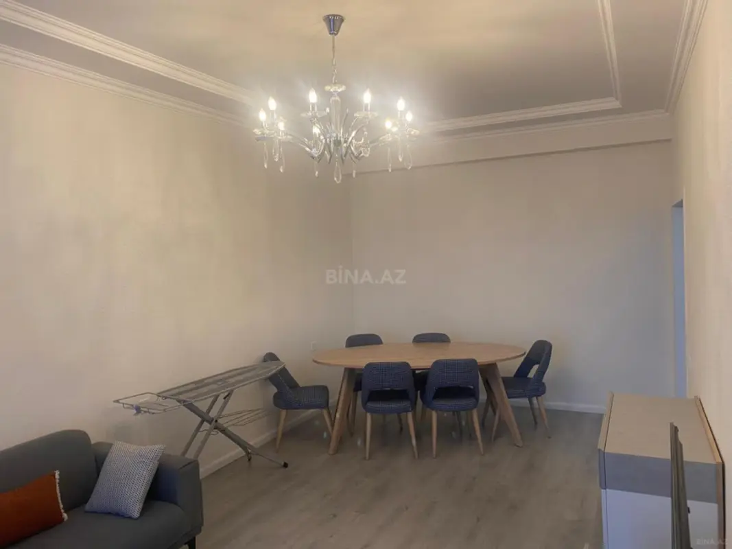Kirayə verilir 2 otaqlı mənzil 80 m²