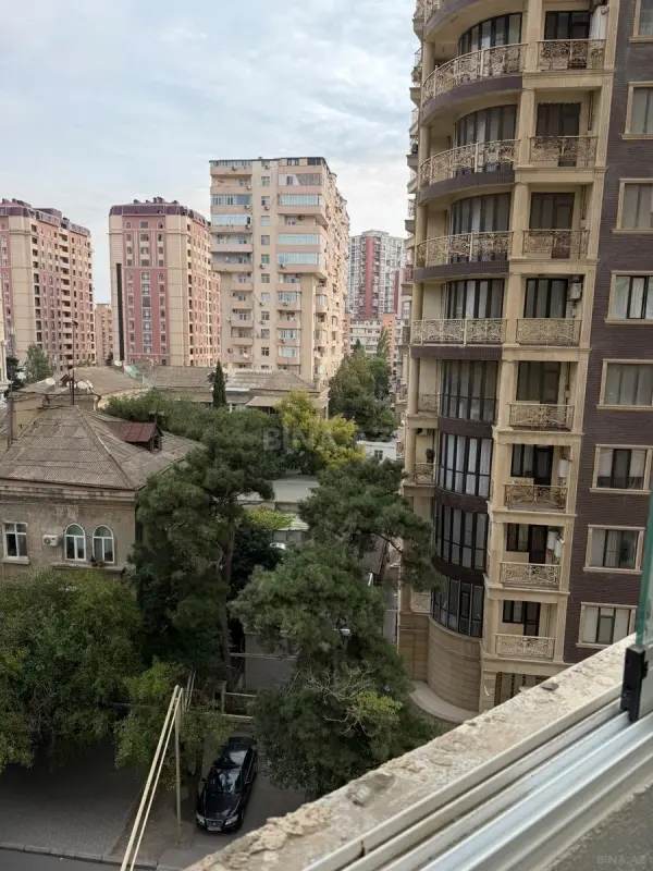 Satılır 3 otaqlı mənzil 112 m²