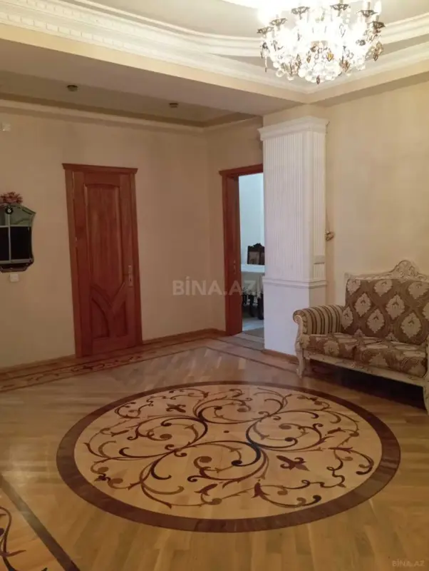 Kirayə verilir 3 otaqlı mənzil 145 m²