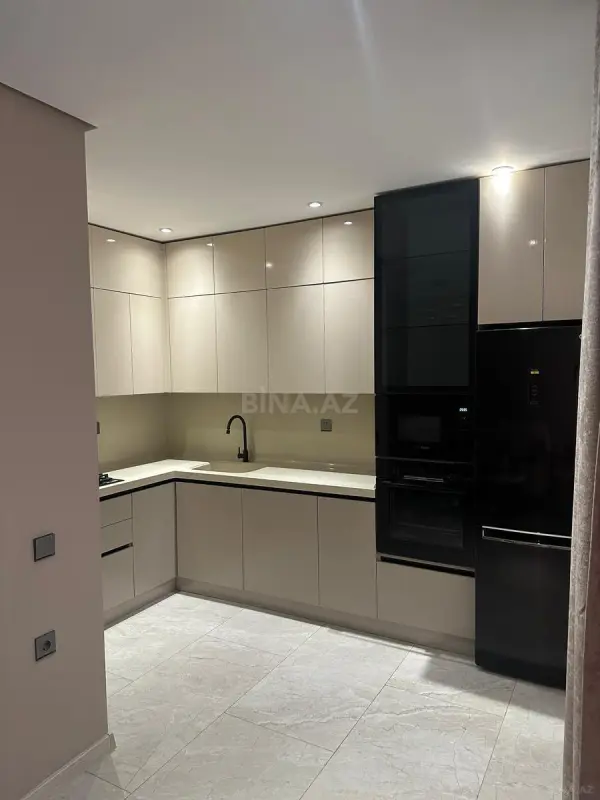 Satılır 3 otaqlı mənzil 116 m²