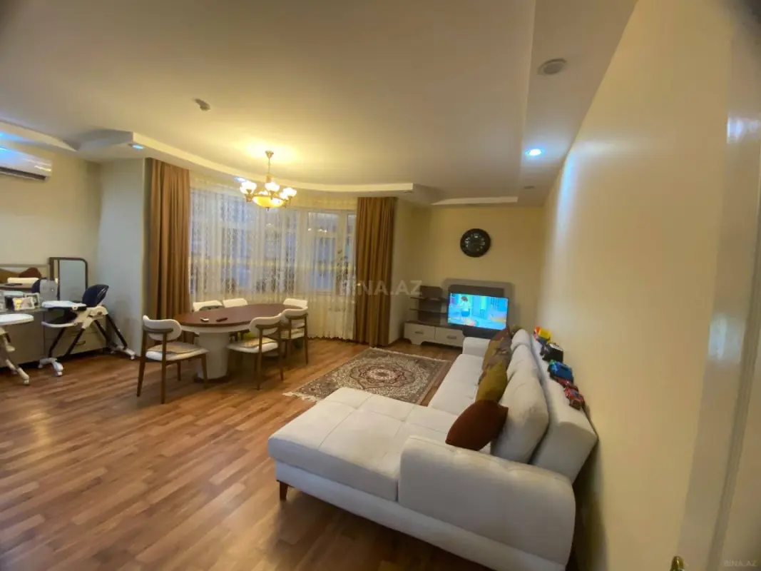 Kirayə verilir 3 otaqlı mənzil 125 m²