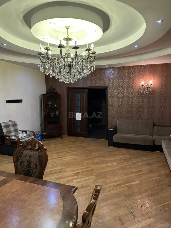 Kirayə verilir 2 otaqlı mənzil 80 m²