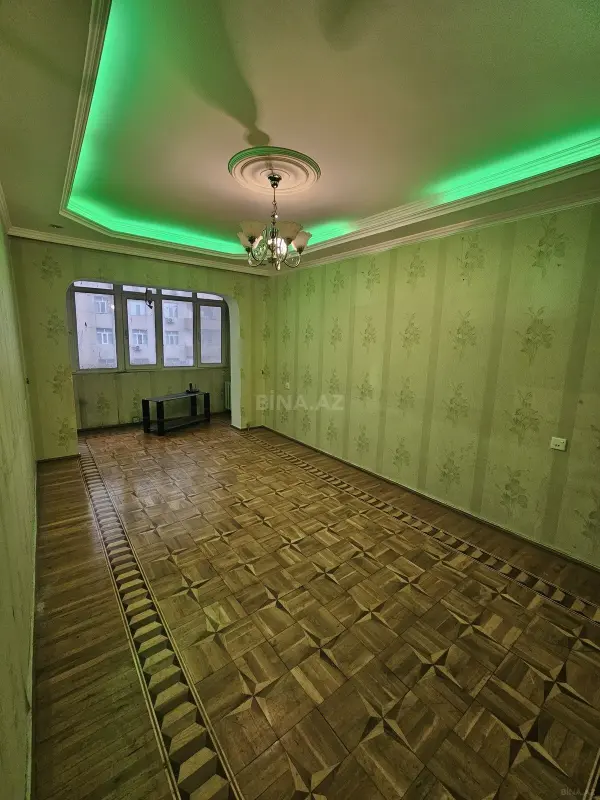 Satılır 3 otaqlı mənzil 92 m²