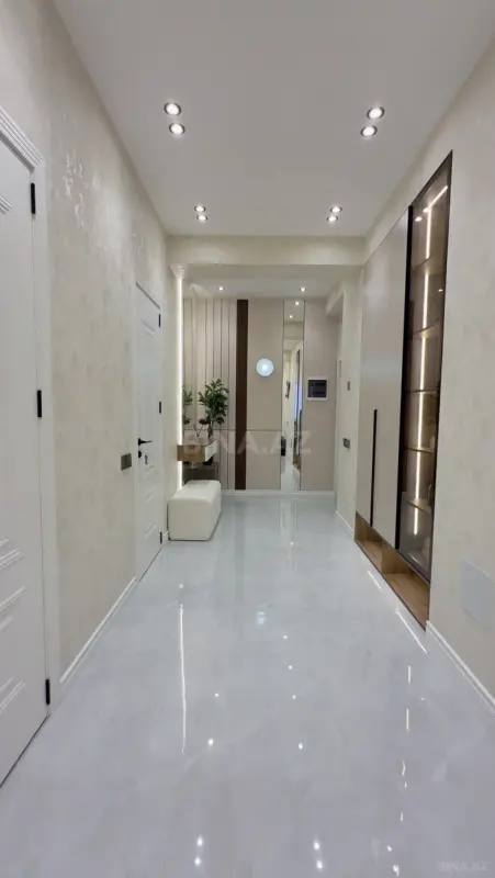 Satılır 3 otaqlı mənzil 117 m²