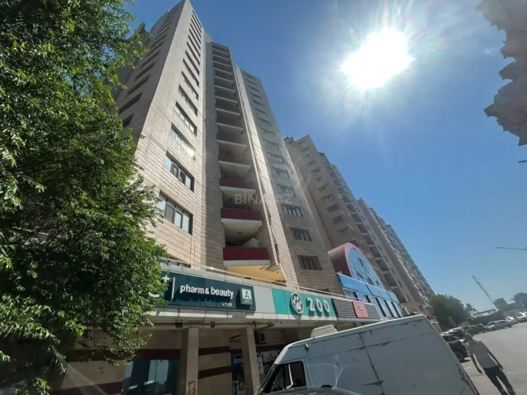 Satılır 3 otaqlı mənzil 127 m²