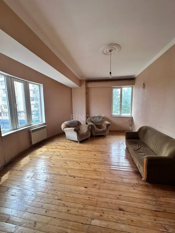 Satılır 3 otaqlı mənzil 110 m²