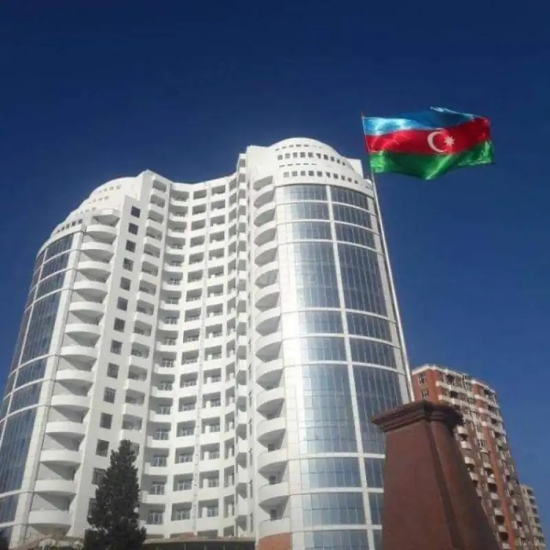 Satılır 5 otaqlı mənzil 260 m²