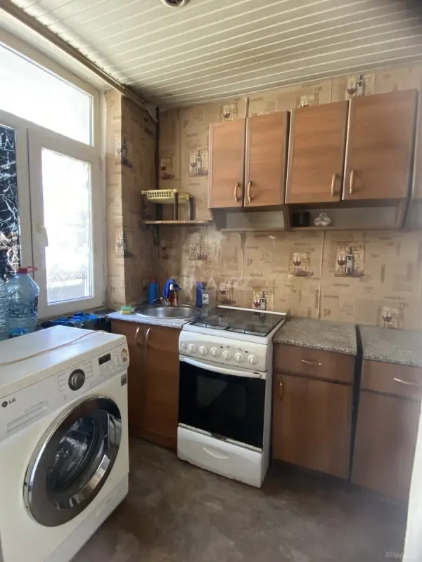 Kirayə verilir 2 otaqlı mənzil 45 m²