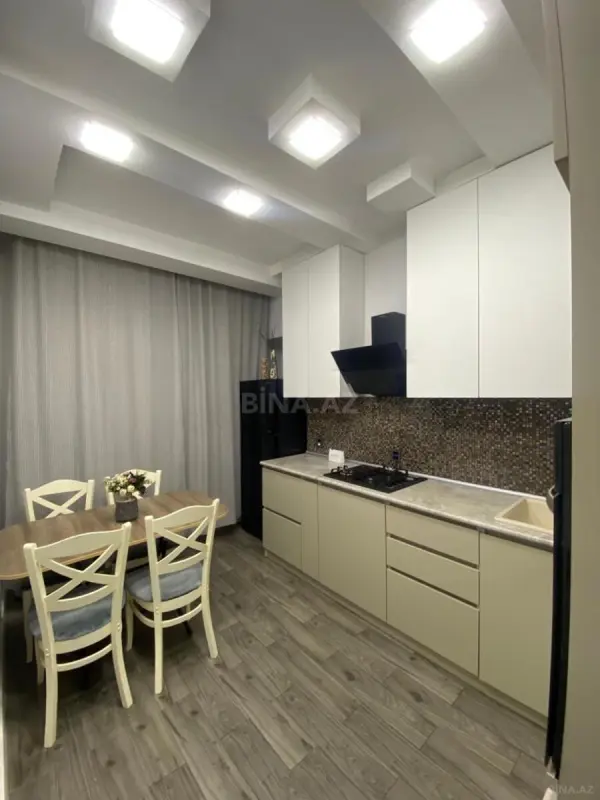 Satılır 3 otaqlı mənzil 113 m²