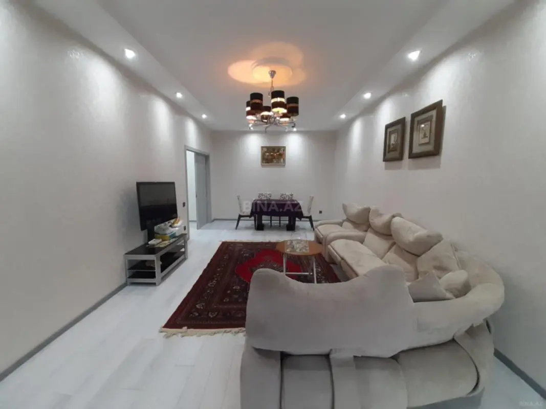 Kirayə verilir 2 otaqlı mənzil 110 m²