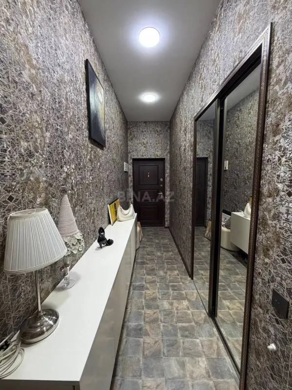 Satılır 3 otaqlı mənzil 105 m²